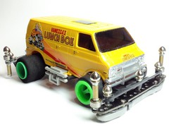 Lunch Box with Truckin chassis
