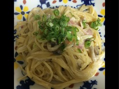 きのこのクリームパスタ