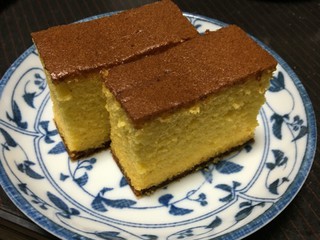 イズミヤのカステラ。