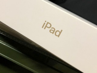 機種変に伴って、iPhone8にiPadが付いてきました。