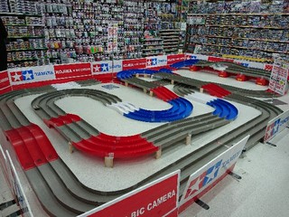 コジマ×ビック江北駅前店