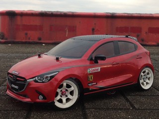 MAZDA DEMIO TAMIYA RC 1/10