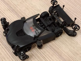 某某.
