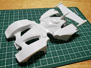 白いバックブレーダー