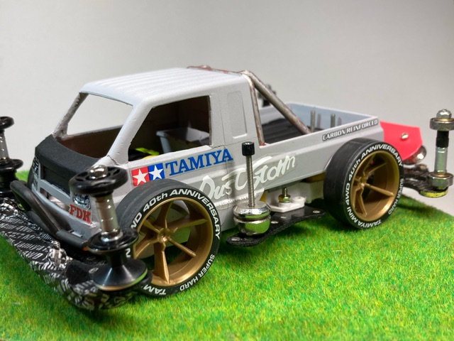 【HOT100%新品】【訳アリ】タミヤ 1/10 RCカーBULLHEAD 4WD レストアベース ホビーラジコン