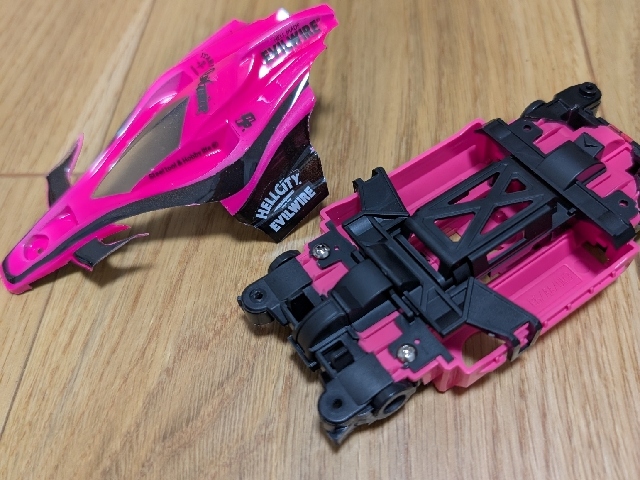 pink×black