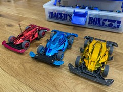 息子のデクロス三兄弟