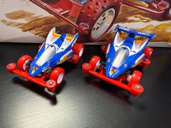 ライジングバード　トミカ