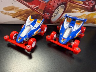 ライジングバード　トミカ