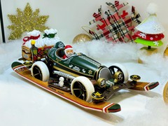 サンタクロース 4X4ソリーミニ四駆